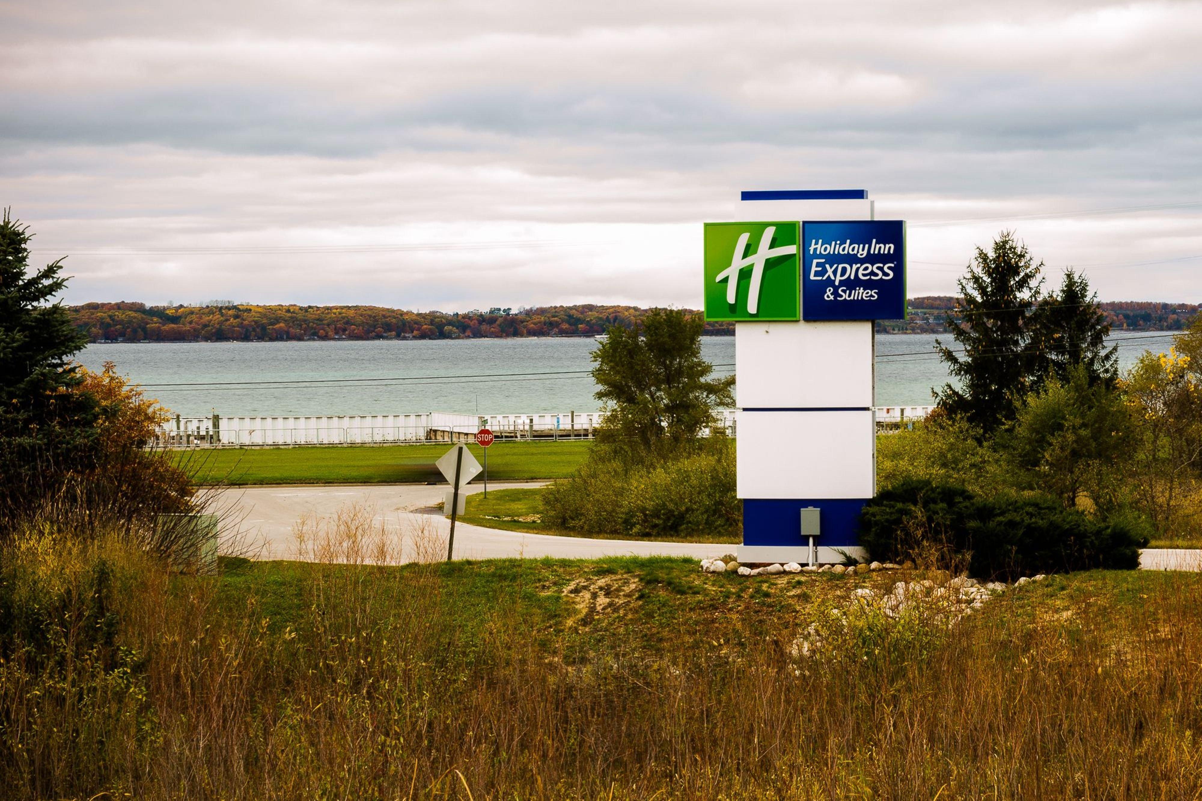 Holiday Inn Express Hotel & Suites Acme-Traverse City By Ihg Buitenkant foto