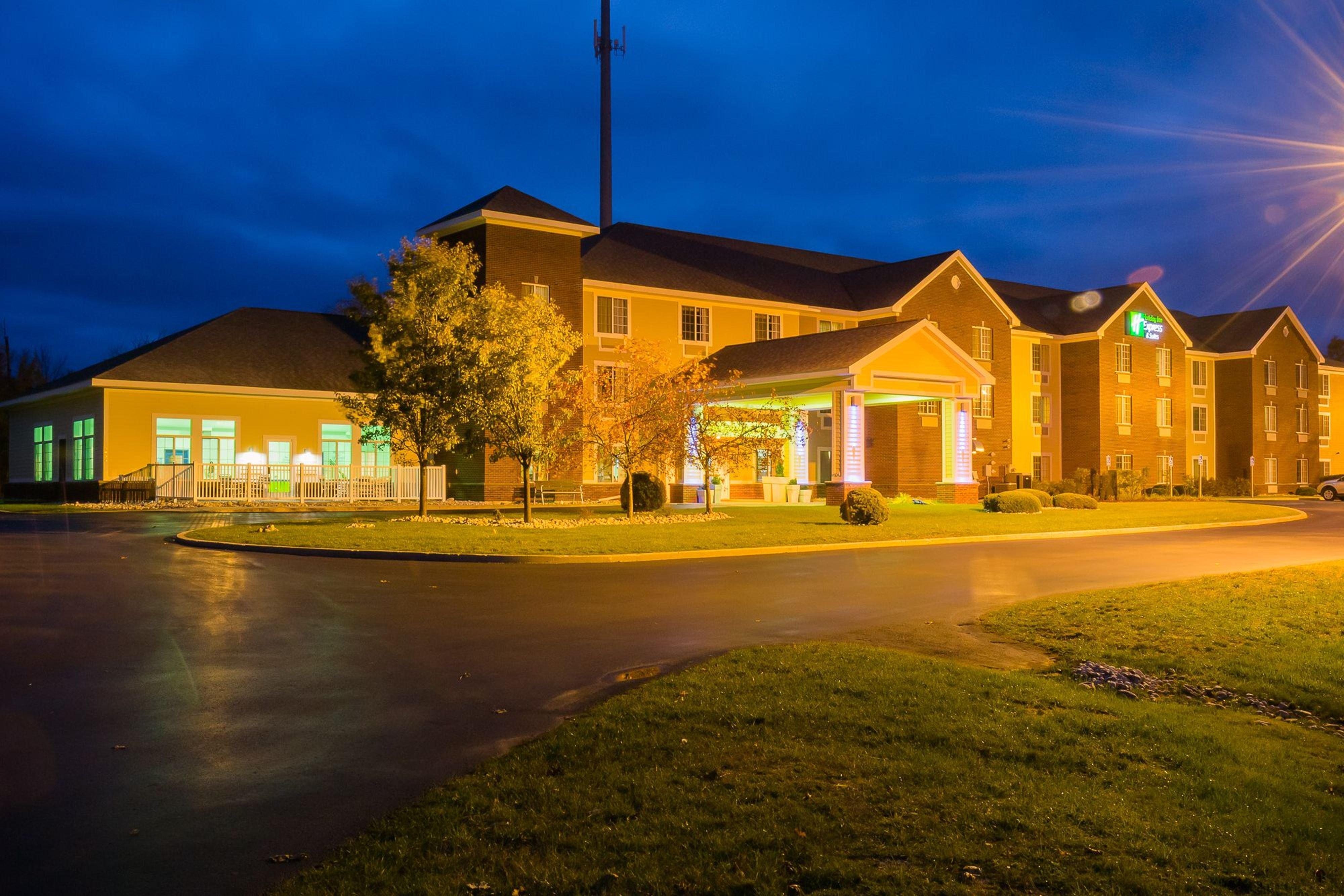 Holiday Inn Express Hotel & Suites Acme-Traverse City By Ihg Buitenkant foto