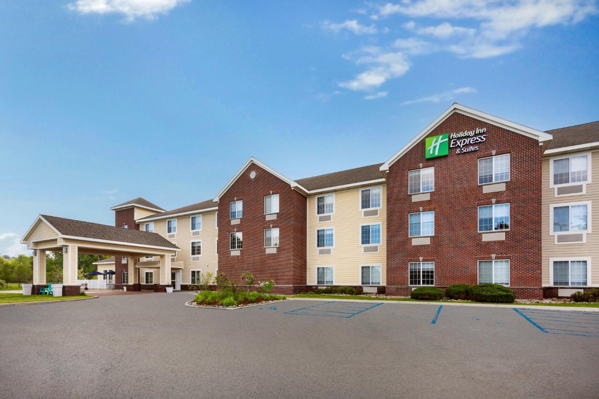 Holiday Inn Express Hotel & Suites Acme-Traverse City By Ihg Buitenkant foto